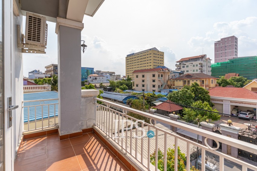 5 Bedroom Villa For Rent - Phsar Daeum Thkov, Phnom Penh