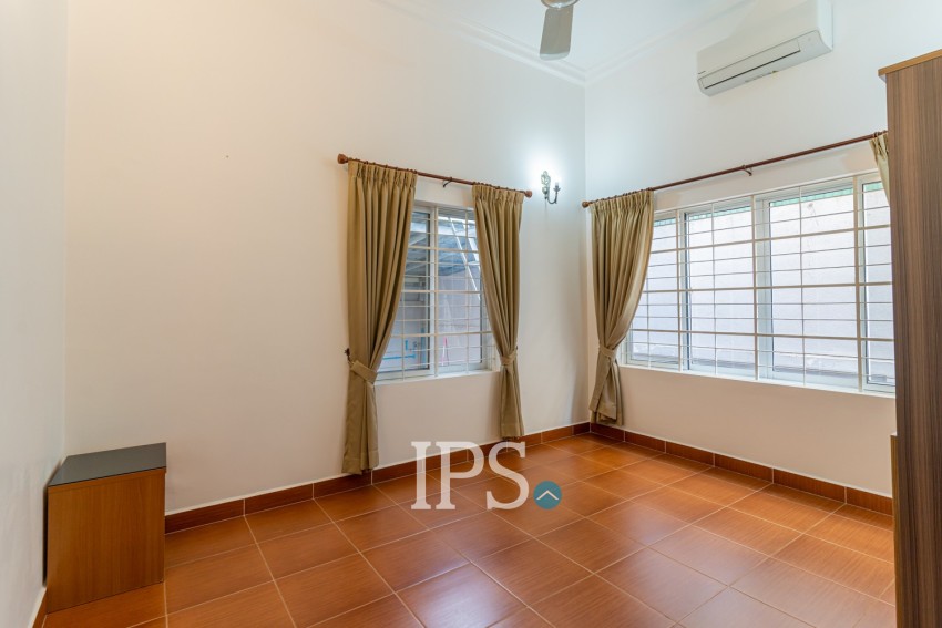 5 Bedroom Villa For Rent - Phsar Daeum Thkov, Phnom Penh