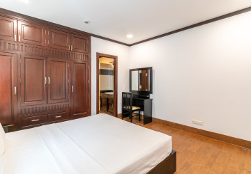 1 Bedroom Serviced Apartment For Rent - BKK1, Phnom Penh thumbnail