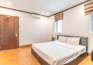 1 Bedroom Serviced Apartment For Rent - BKK1, Phnom Penh thumbnail