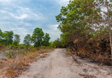 150,000 Sqm Land For Sale - Bantay Srei, Siem Reap thumbnail