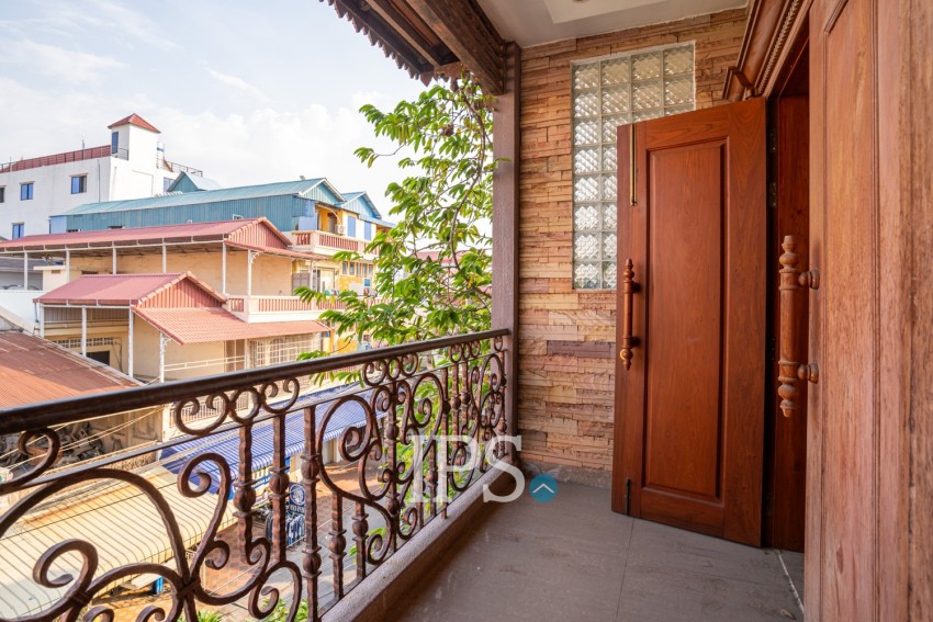 7 Bedroom Townhouse For Rent - Teuk La Ark 3, Phnom Penh