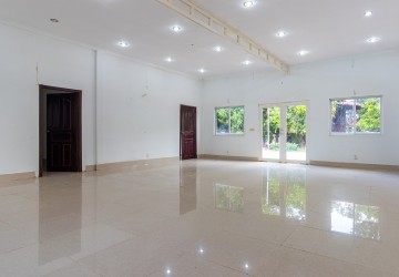 6 Bedroom Shophouse For Rent - Svay Dangkum, Siem Reap thumbnail