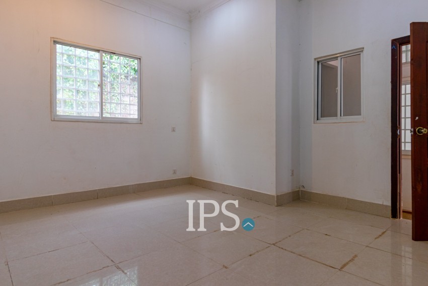 6 Bedroom Shophouse For Rent - Svay Dangkum, Siem Reap