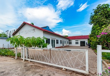 6 Bedroom Shophouse For Rent - Svay Dangkum, Siem Reap thumbnail