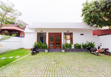 6 Bedroom Villa For Rent - Svay Dangkum, Siem Reap thumbnail