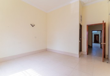 7 Bedroom Shophouse For Rent - Toul Tum Poung 1, Phnom Penh thumbnail