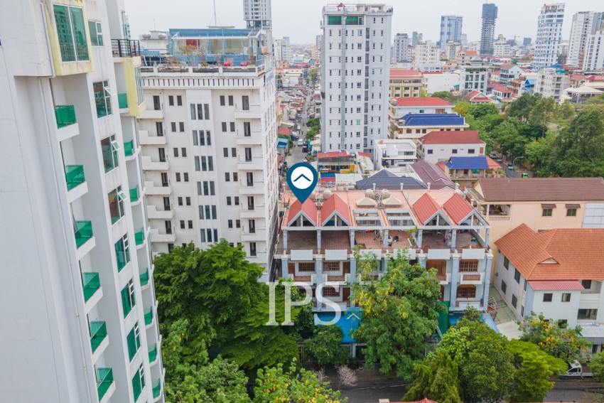 7 Bedroom Shophouse For Rent - Toul Tum Poung 1, Phnom Penh