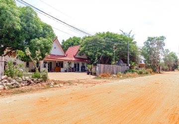 16 Bedroom Guesthouse For Rent - Slor Kram, Siem Reap thumbnail