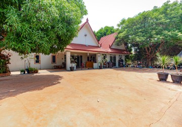 16 Bedroom Guesthouse For Rent - Slor Kram, Siem Reap thumbnail