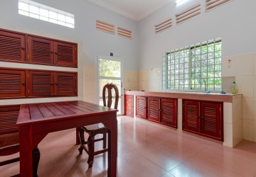 4 Bedroom House For Rent - Sala Kamreuk, Siem Reap thumbnail