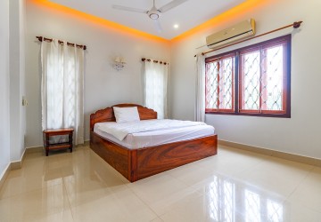 4 Bedroom House For Rent - Sala Kamreuk, Siem Reap thumbnail