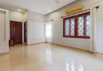 4 Bedroom House For Rent - Sala Kamreuk, Siem Reap thumbnail