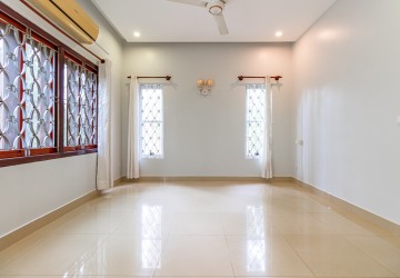 4 Bedroom House For Rent - Sala Kamreuk, Siem Reap thumbnail