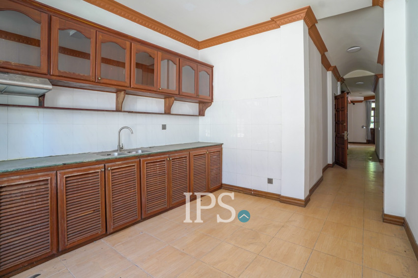 13 Bedroom Commercial Building For Rent - BKK1, Phnom Penh