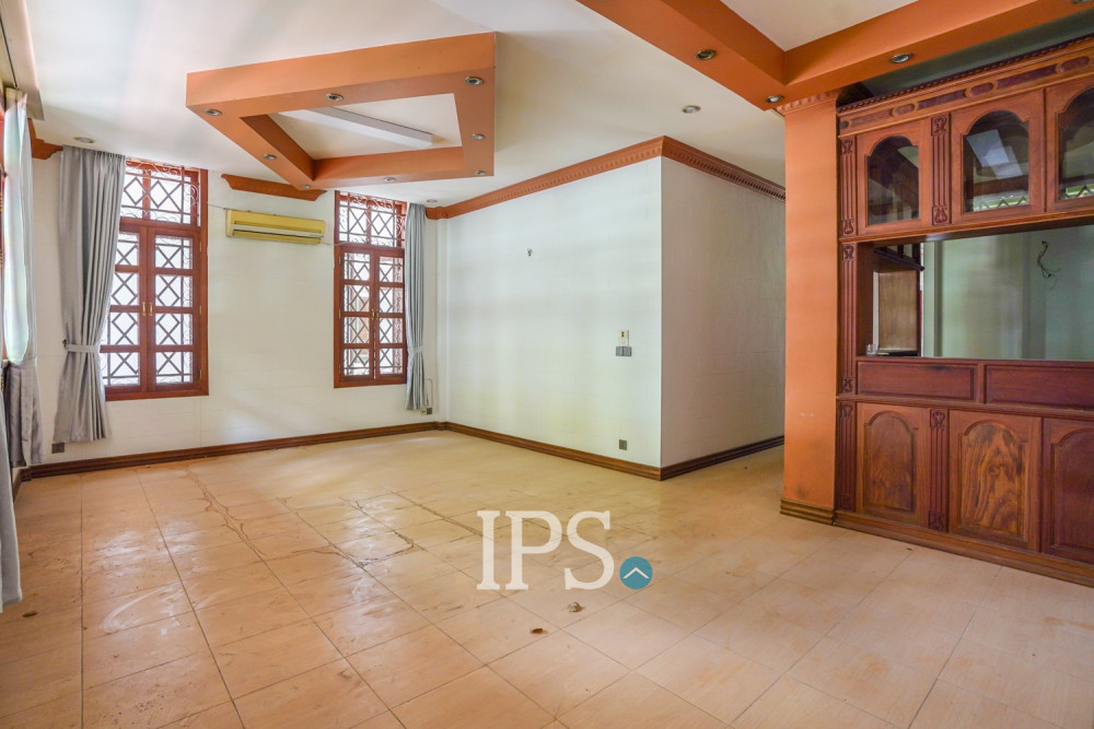 13 Bedroom Commercial Building For Rent - BKK1, Phnom Penh - Image 2