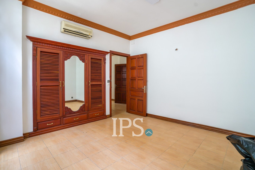 13 Bedroom Commercial Building For Rent - BKK1, Phnom Penh