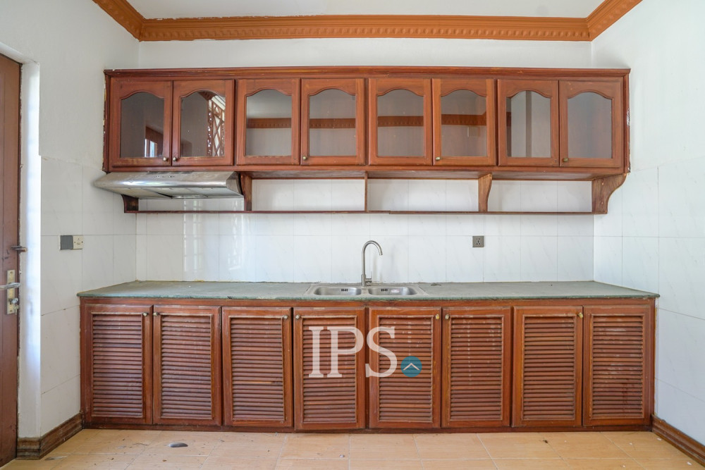 13 Bedroom Commercial Building For Rent - BKK1, Phnom Penh - Image 7