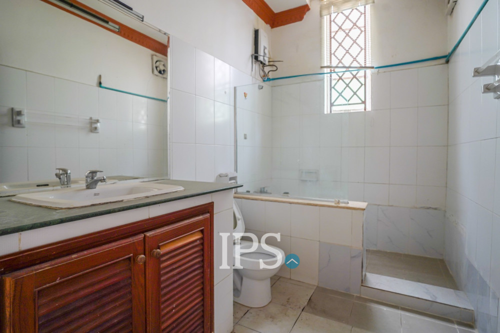 13 Bedroom Commercial Building For Rent - BKK1, Phnom Penh - Image 12
