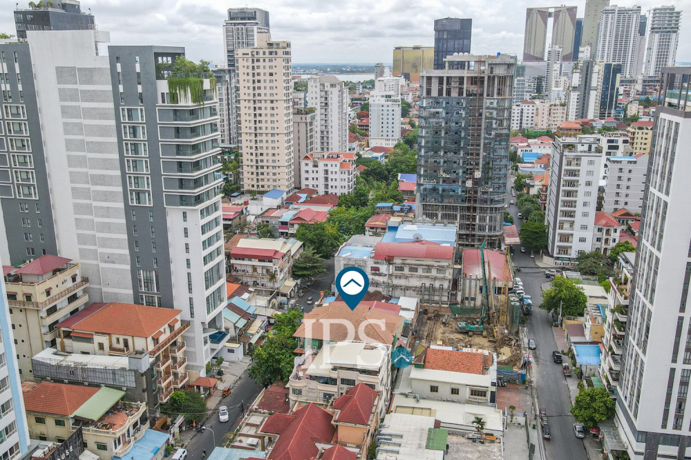 13 Bedroom Commercial Building For Rent - BKK1, Phnom Penh - Image 18