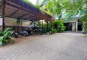 1 Bedroom Apartment For Rent - Svay Dangkum, Siem Reap thumbnail