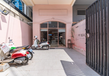 76 Sqm Retail Space For Rent - BKK1, Phnom Penh thumbnail