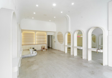 76 Sqm Retail Space For Rent - BKK1, Phnom Penh thumbnail