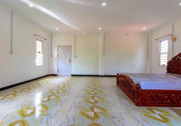 2 Bedroom Shophouse For Rent - Sangkat Siem Reap, Siem Reap thumbnail