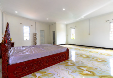 2 Bedroom Shophouse For Rent - Sangkat Siem Reap, Siem Reap thumbnail