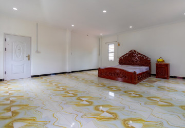 2 Bedroom Shophouse For Rent - Sangkat Siem Reap, Siem Reap thumbnail