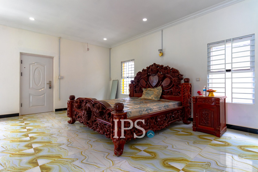 2 Bedroom Shophouse For Rent - Sangkat Siem Reap, Siem Reap