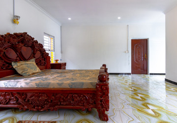 2 Bedroom Shophouse For Rent - Sangkat Siem Reap, Siem Reap thumbnail