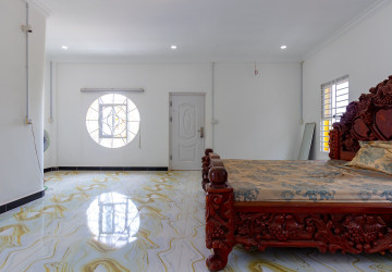 2 Bedroom Shophouse For Rent - Sangkat Siem Reap, Siem Reap thumbnail