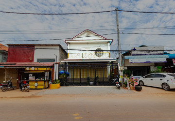 2 Bedroom Shophouse For Rent - Sangkat Siem Reap, Siem Reap thumbnail