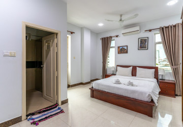 2 Bedroom Serviced Apartment For Rent - Beoung Tumpun 1, Phnom Penh thumbnail