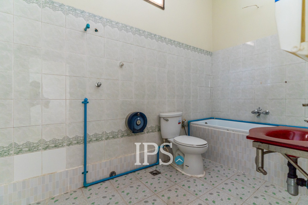 800 Sqm Commercial Villa For Rent - Boeung Kak 1, Phnom Penh - Image 17
