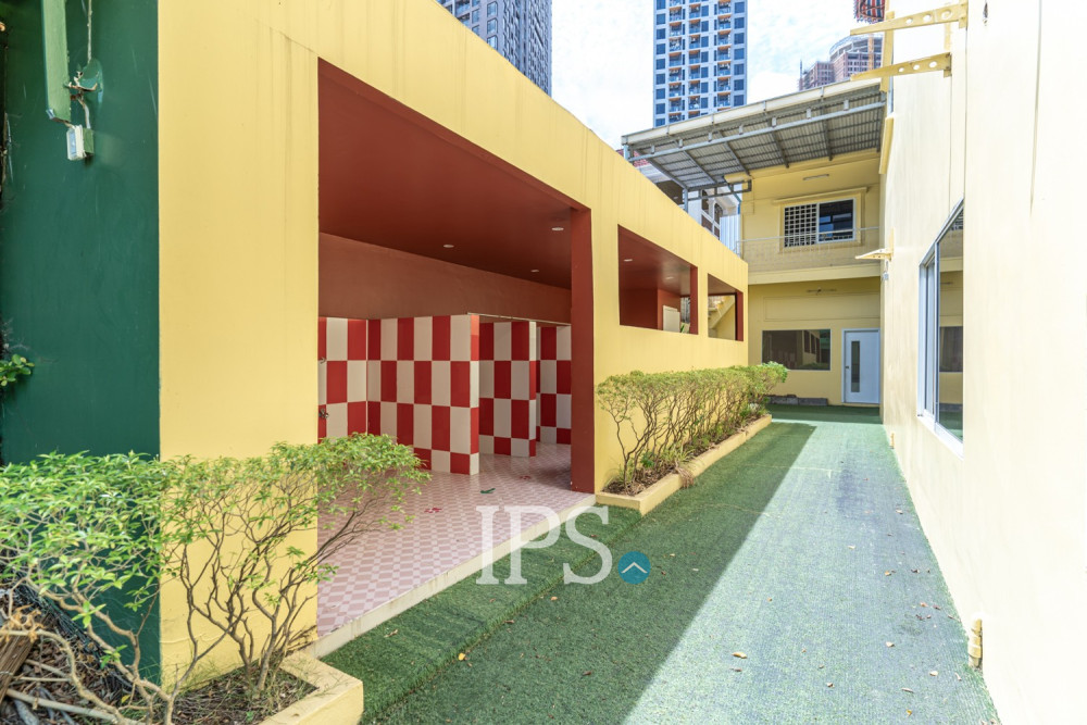 800 Sqm Commercial Villa For Rent - Boeung Kak 1, Phnom Penh - Image 24