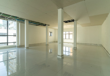 350 Sqm Office Space For Rent - BKK1, Phnom Penh thumbnail