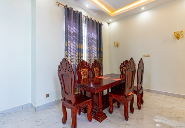 4 Bedroom Villa For Rent - Svay Dangkum, Siem Reap thumbnail