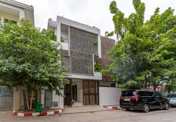 5 Bedroom Villa For Rent - Elite Town, Koh Pich, Phnom Penh thumbnail