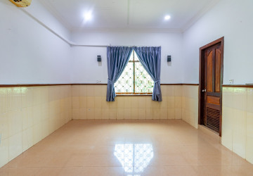 7 Bedroom House For Rent - Sala Kamreuk, Siem Reap thumbnail