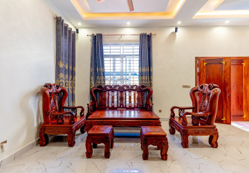 4 Bedroom Villa For Sale - Svay Dangkum, Siem Reap thumbnail