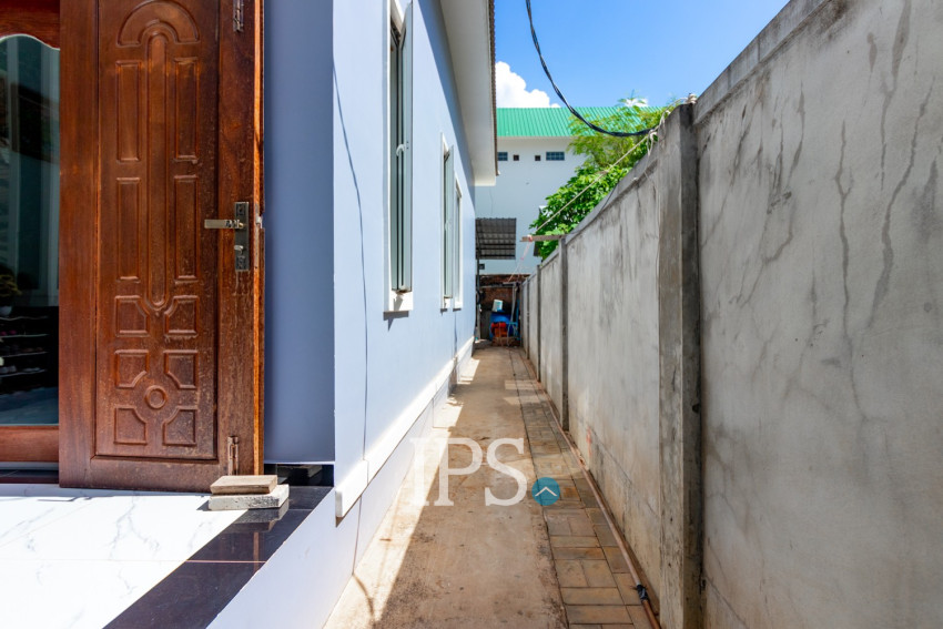 2 Bedroom House For Rent - Svay Dangkum, Siem Reap