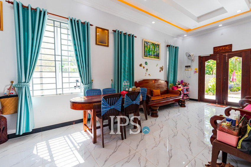 2 Bedroom House For Rent - Svay Dangkum, Siem Reap