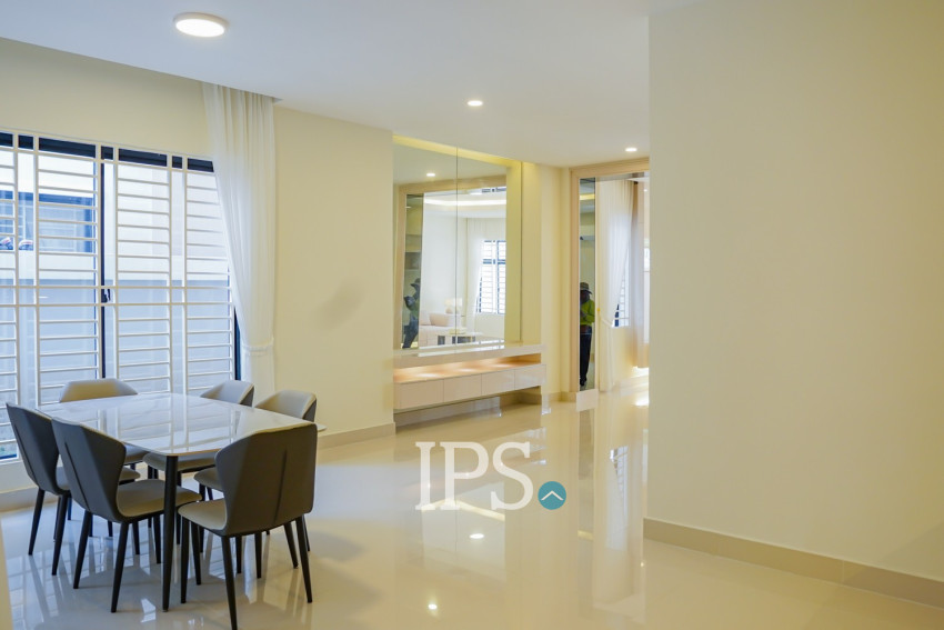 4 Bedroom Villa For Rent - Borey Peng Houth The Star Mera, Preaek Kampues, Phnom Penh.