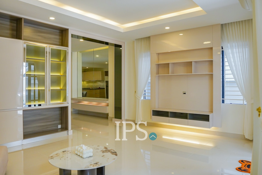 4 Bedroom Villa For Rent - Borey Peng Houth The Star Mera, Preaek Kampues, Phnom Penh.