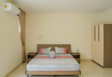 4 Bedroom Villa For Rent - Borey Peng Houth The Star Mera, Preaek Kampues, Phnom Penh. thumbnail