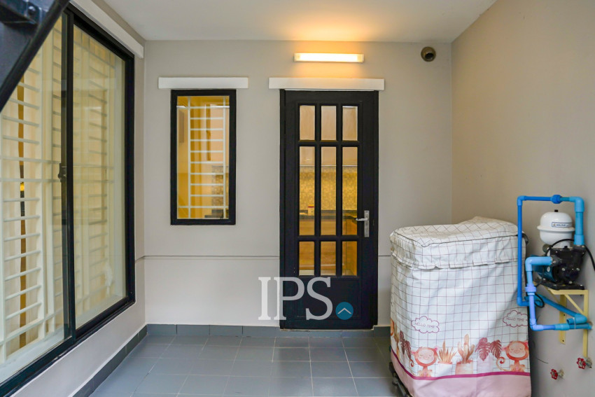 4 Bedroom Villa For Rent - Borey Peng Houth The Star Mera, Preaek Kampues, Phnom Penh.