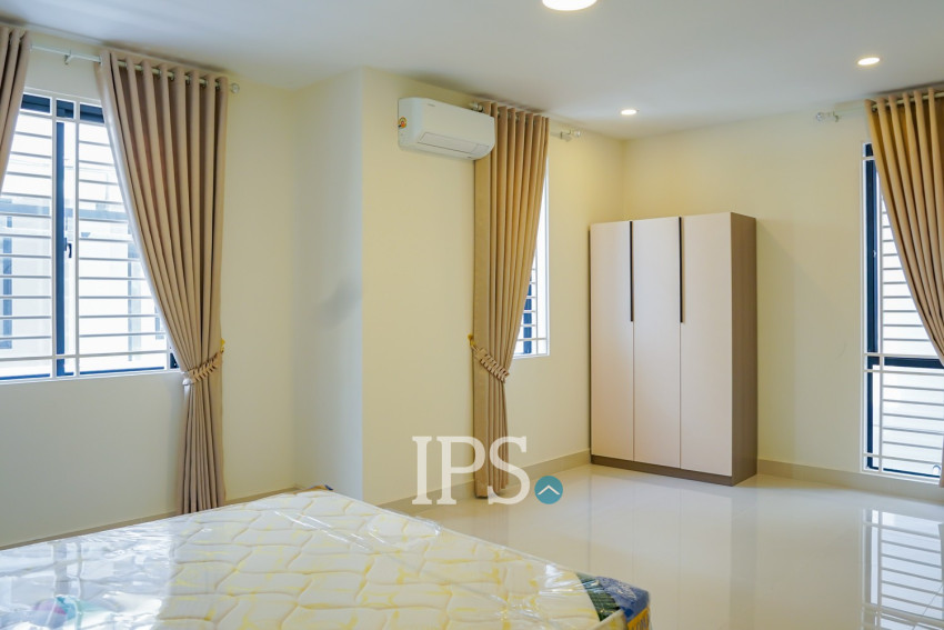 4 Bedroom Villa For Rent - Borey Peng Houth The Star Mera, Preaek Kampues, Phnom Penh.