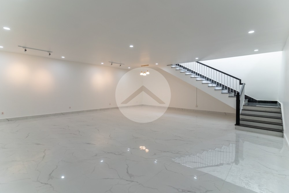 3 Bedroom Villa For Sale - Bassac Garden City, Tonle Bassac, Phnom Penh - Image 8 3 Bedroom Villa For Sale - Bassac Garden City, Tonle Bassac, Phnom Penh - Image 8